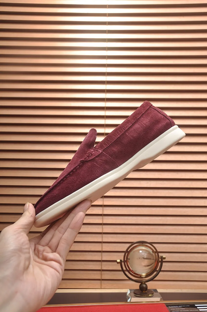 Men's shoes 💰400💶[𝐥𝐨𝐫𝐨 𝐏𝐢𝐚𝐧𝐚] [Couple model] High-end quality, affordable price, LP classic loafers, Italian treasure brand, the only brand that can match Hermès! Only after wearing it do we know that we can’t live up to our feet. Women’s code: 35-40 (customized sizes 34, 41, 42 are non-returnable) Men’s code: 38-44 (customized 45, 46, 47, 48 are non-refundable) Fabric: Customized imported cashmere Lining: Customized imported fetal cowhide Foot: Imported benzene-dyed calfskin Outsole: Exclusive original glass rubber outsole